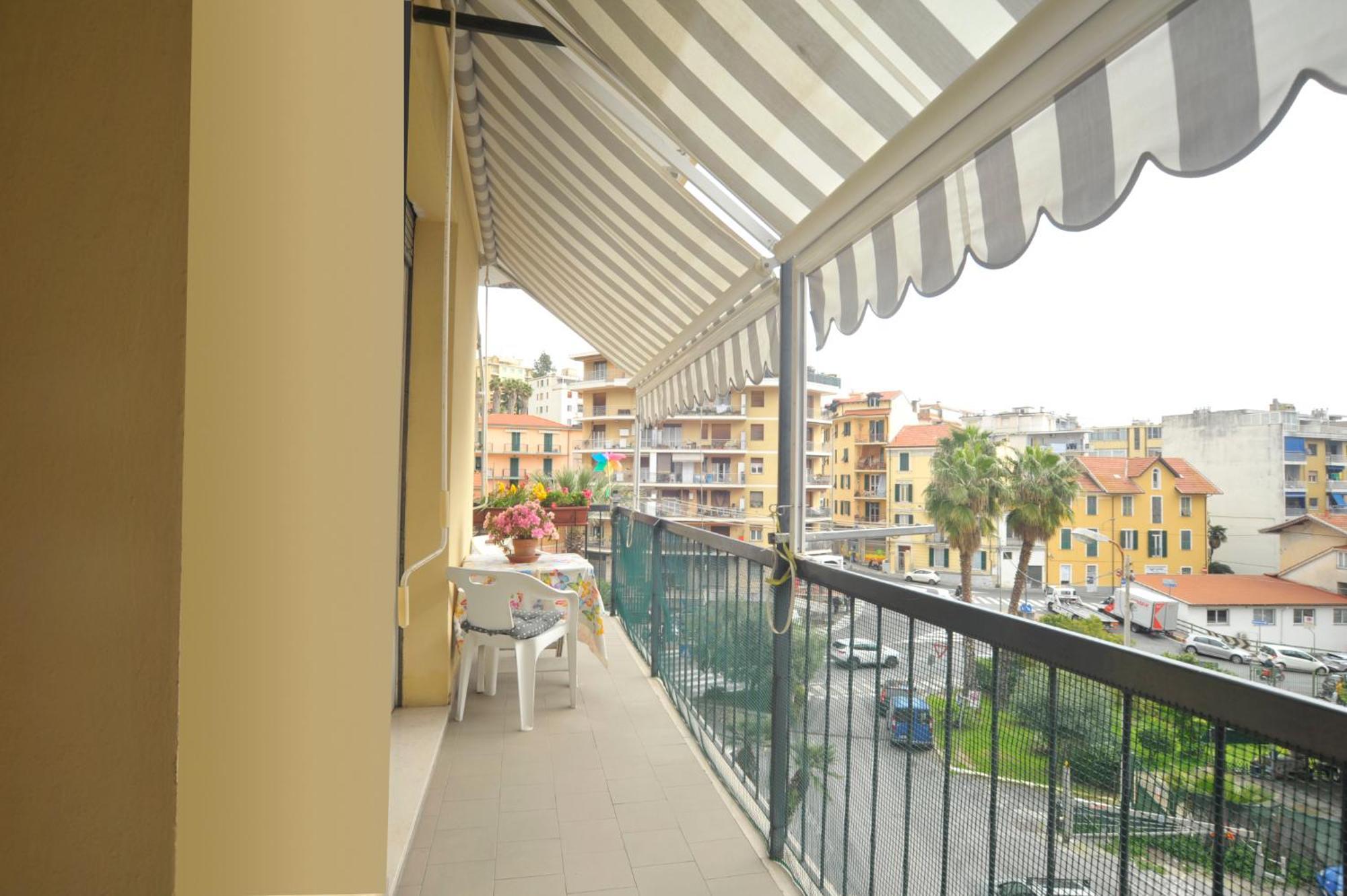 Casa Carina Centro Citta Con Garage Privato Apartment Sanremo Exterior foto