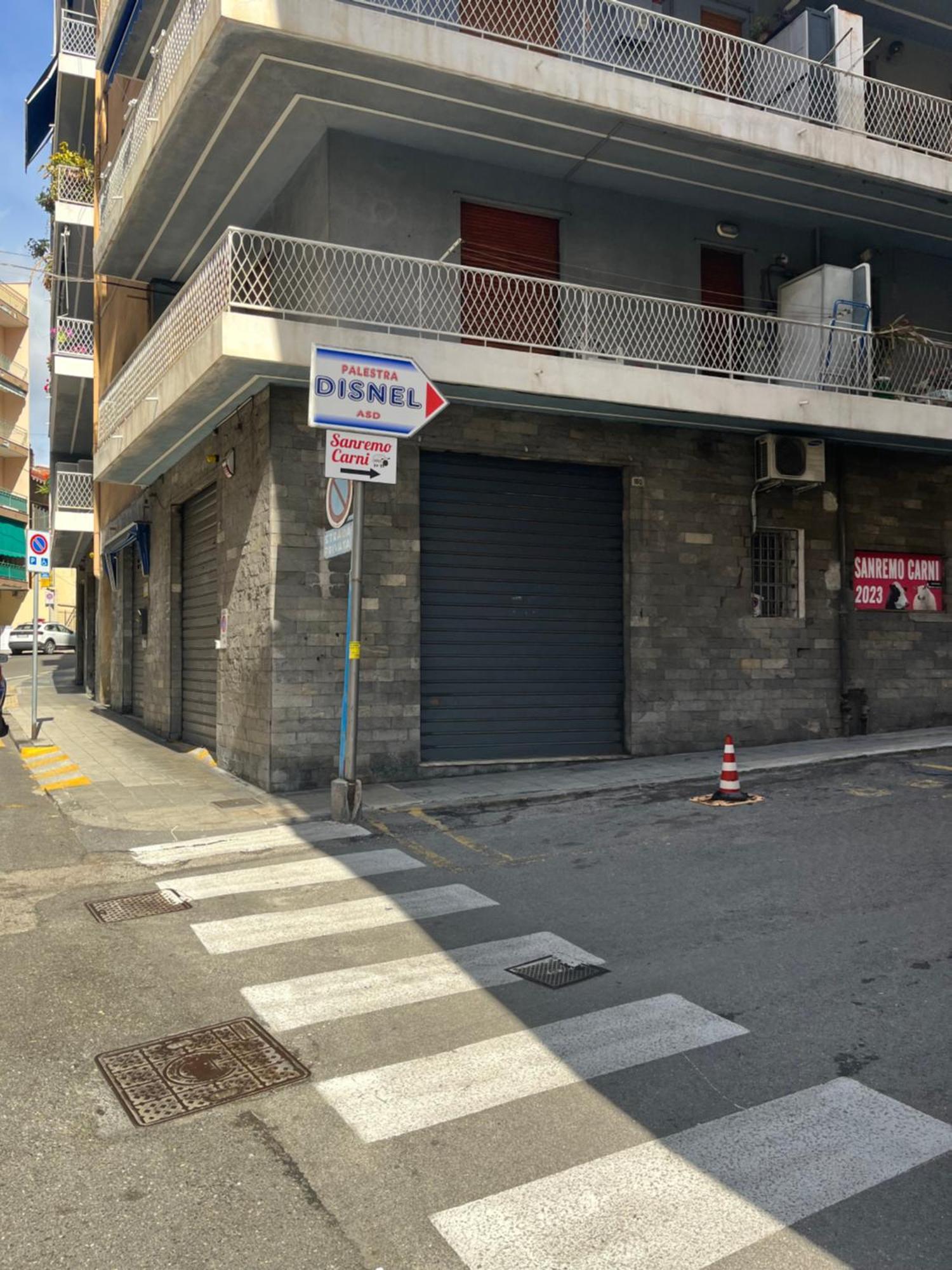 Casa Carina Centro Citta Con Garage Privato Apartment Sanremo Exterior foto
